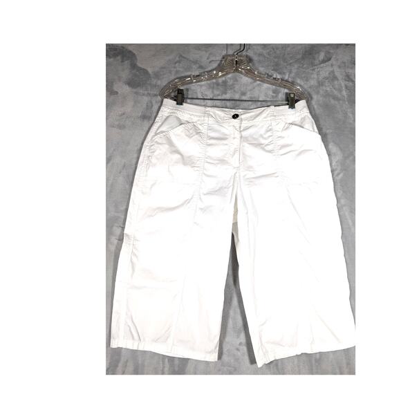 Chico's cropped pants sz 1 whiteW33" Leg wid 20"Ins 14 .5"Hips 42" - Picture 1 of 11